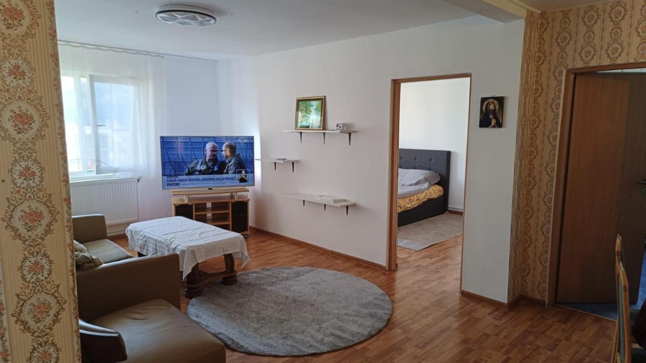 גורה הומורולווי Apartament Marly Cathedral מראה חיצוני תמונה
